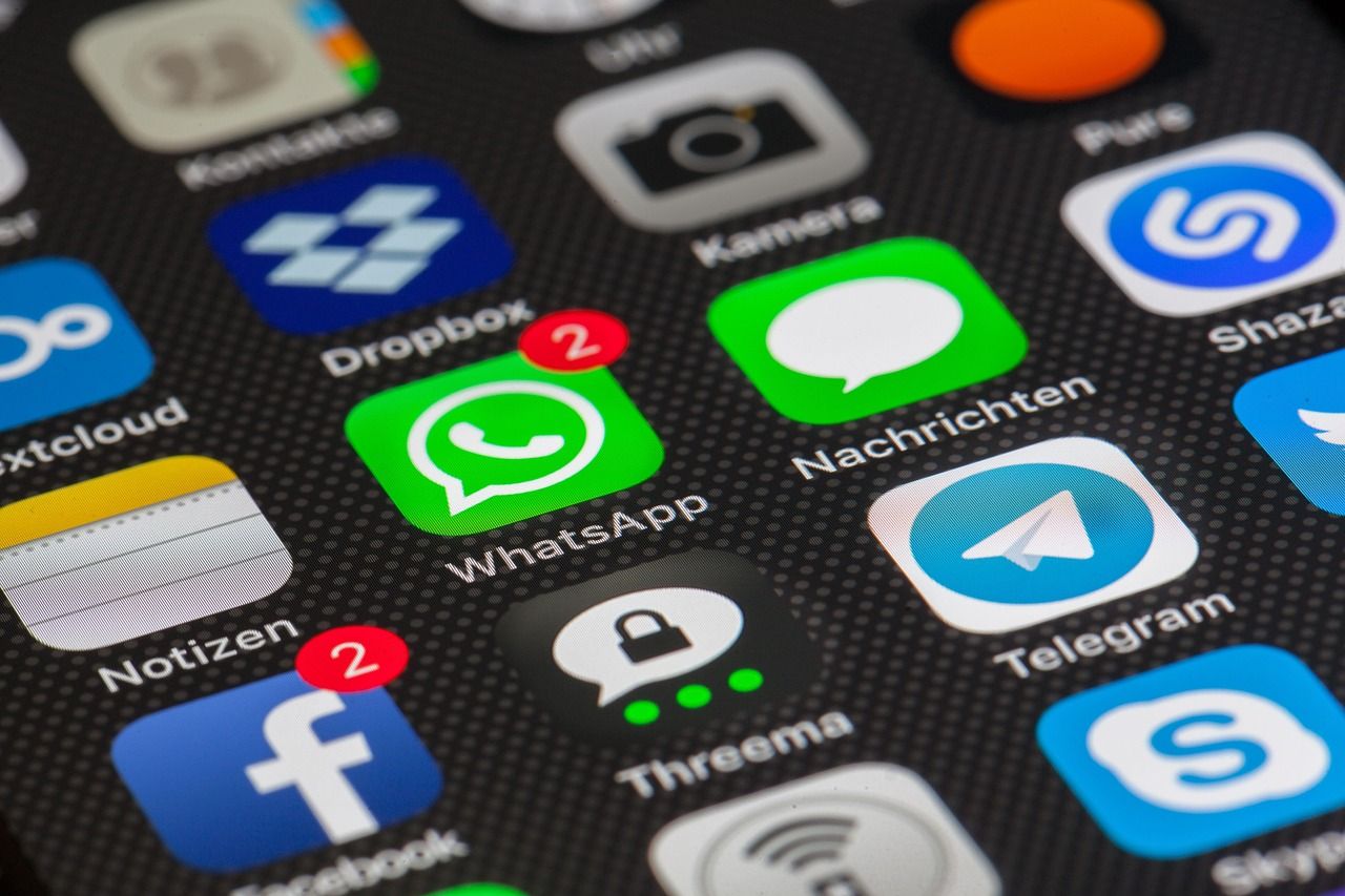 entdecken sie die welt der sozialen medien! erfahren sie, wie sie plattformen effektiv nutzen können, um ihre marke zu fördern, mit ihrem publikum zu interagieren und aktuelle trends zu verfolgen. tauchen sie ein in die digitale kommunikation und erweitern sie ihr netzwerk mit den neuesten strategien.